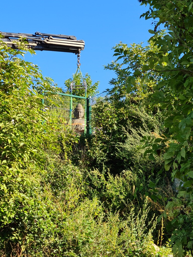 Buddha schwebt auf seine Platz